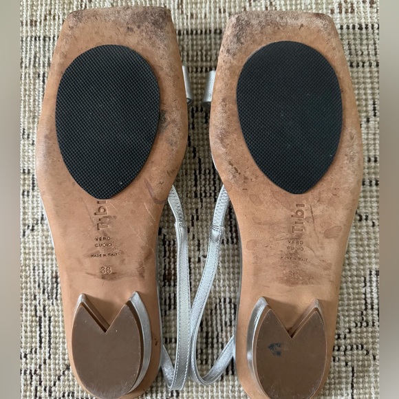 Avi Sandal. Size 38. - Picture 2 of 2
